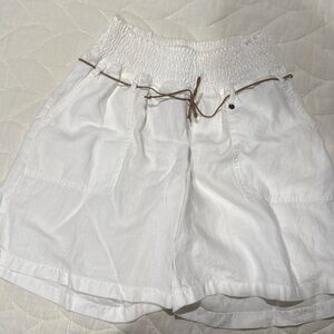 Wrap London white linen shorts, size 4, NWT